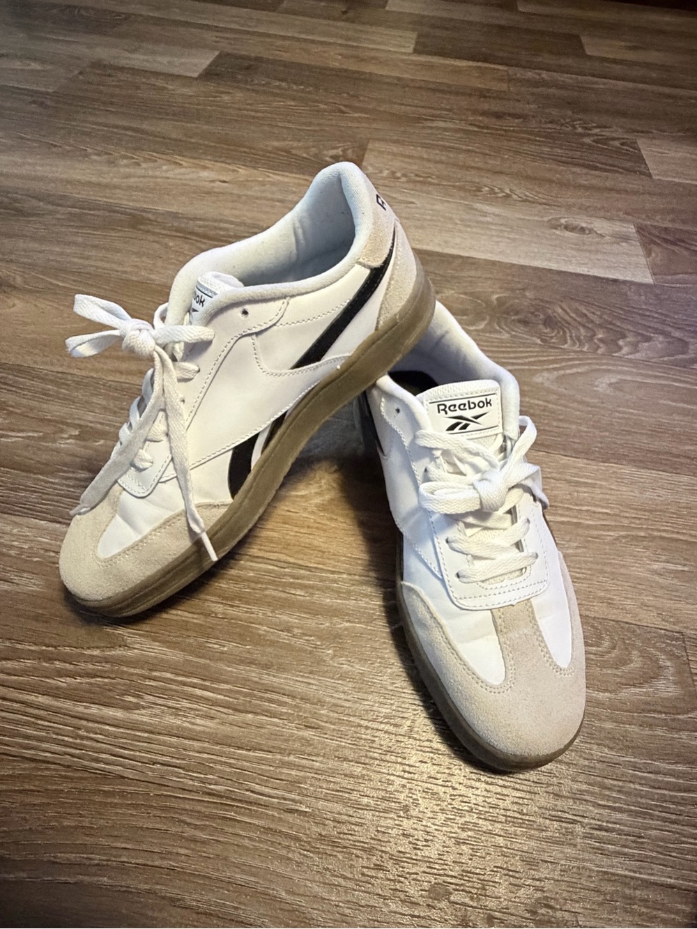 Reebok White Sneakers with Black Stripe and Tan Sole
